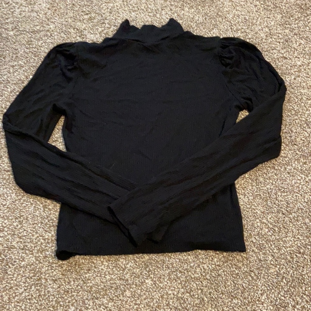 Garage ribbed black mock neck with puff shoulders